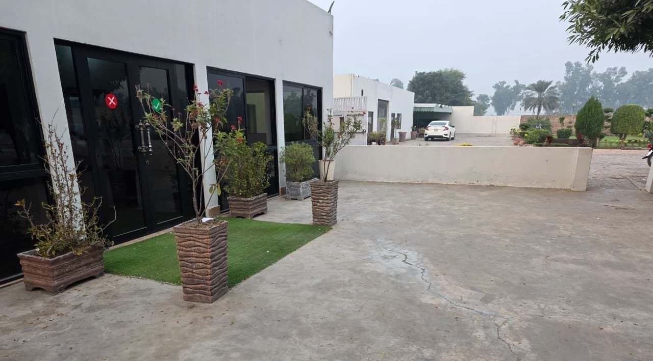 organic-farming-07 office-area